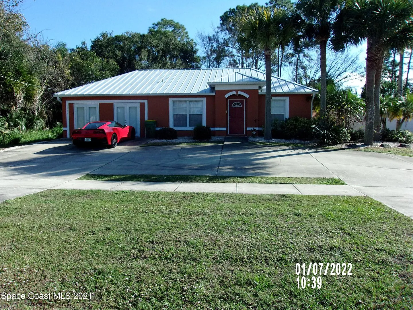 Single Family Home — Photo 2