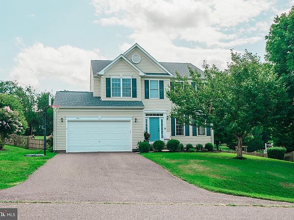 3rd image of 476 Kearns Dr