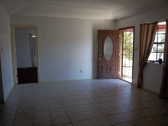 4th image of 3618 Lexington Ave