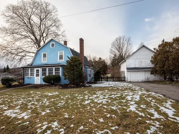 2215 Amber Rd, Marietta, NY 13110