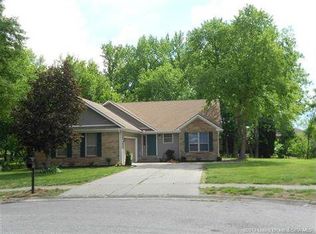 3212 Rolling Creek Dr, New Albany, IN 47150