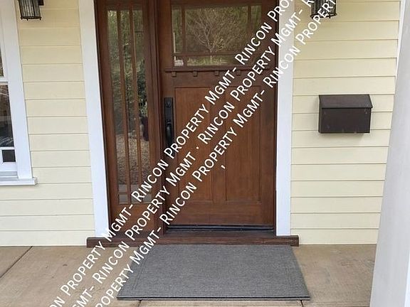 3rd image of 1078 E Main St