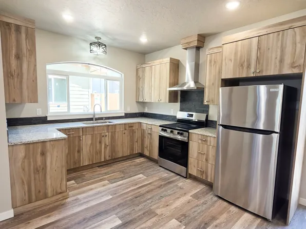 2977 N Maple Grove Rd, Boise, ID 83704