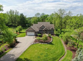 17345 Oak Park Row, Brookfield, WI 53045