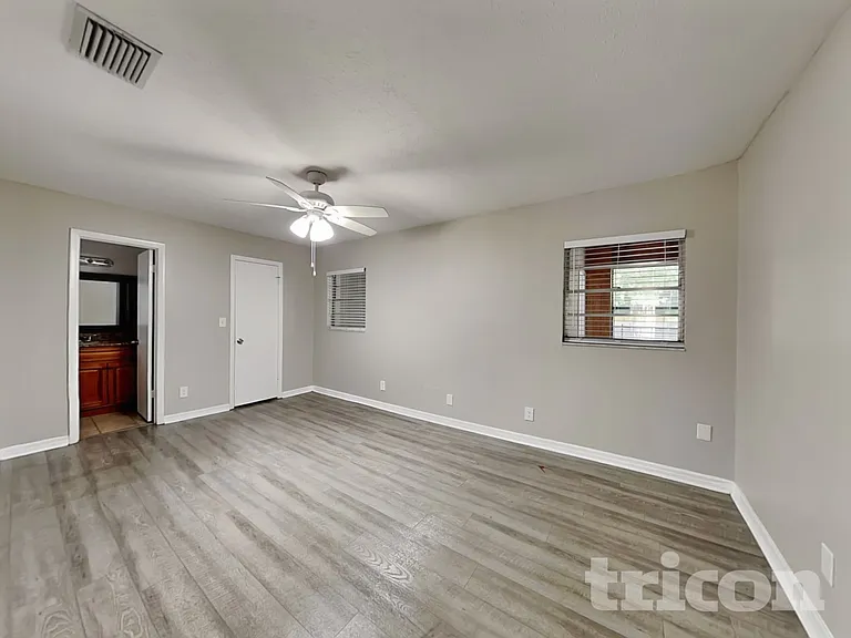 14314 Ravenwood Ln — Photo 8