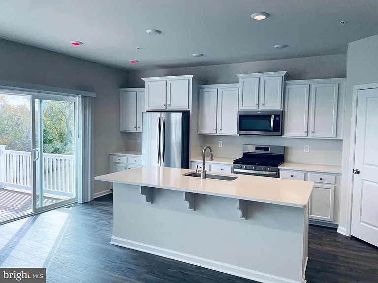 29 Hummingbird Ln — Photo 6