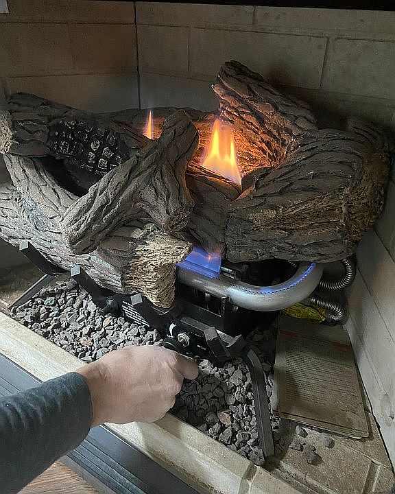 Gas fireplace 