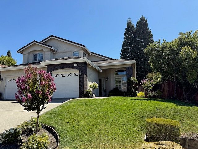 3862 Sheffield Circle in Benttoncourt Ranch gated community.