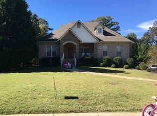 174 Grove Cir, Bessemer, AL 35023