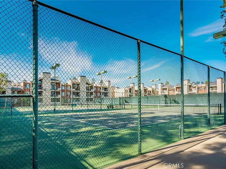 5565 Canoga Ave #307 — Photo 30