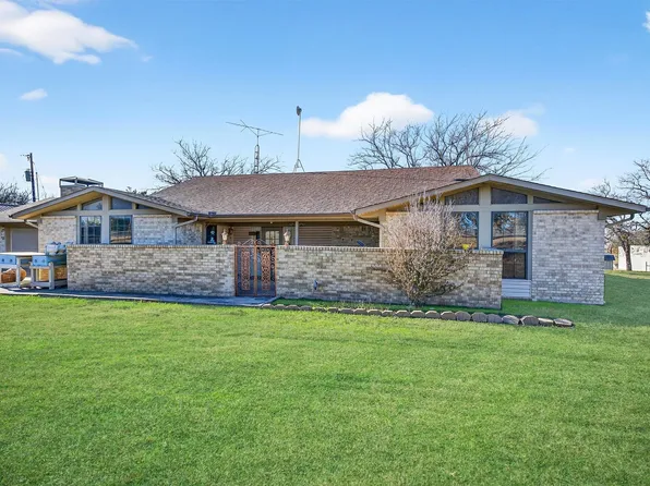 1839 County Road 121, Gainesville, TX 76240