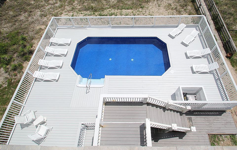 2nd image of 808 Carolina Beach Ave N APT 2
