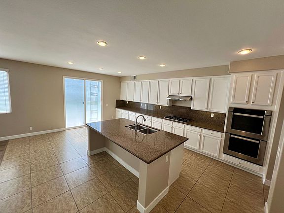 5th image of 6686 Sand Dunes St