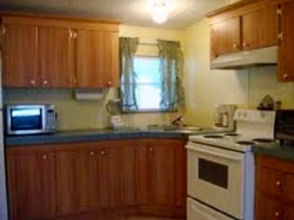 3rd image of 14030 Laurel Creek Dr
