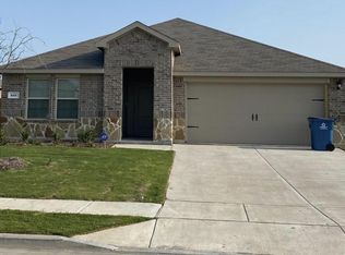 310 Wrangler Dr, Royse City, TX 75189