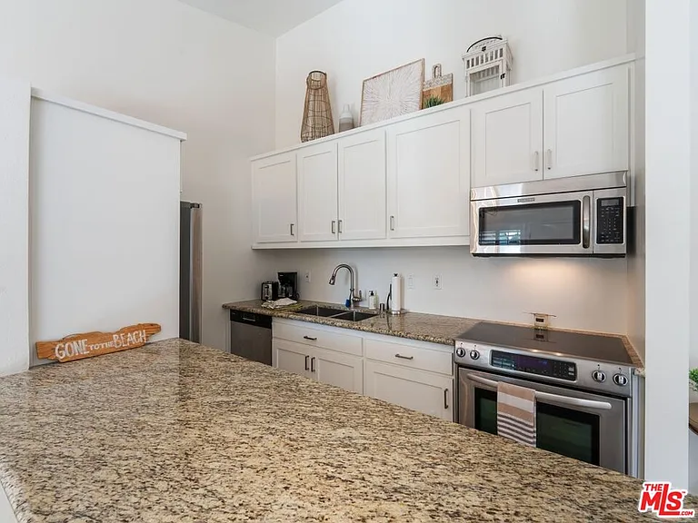 647 S Prospect Ave #202 — Photo 6