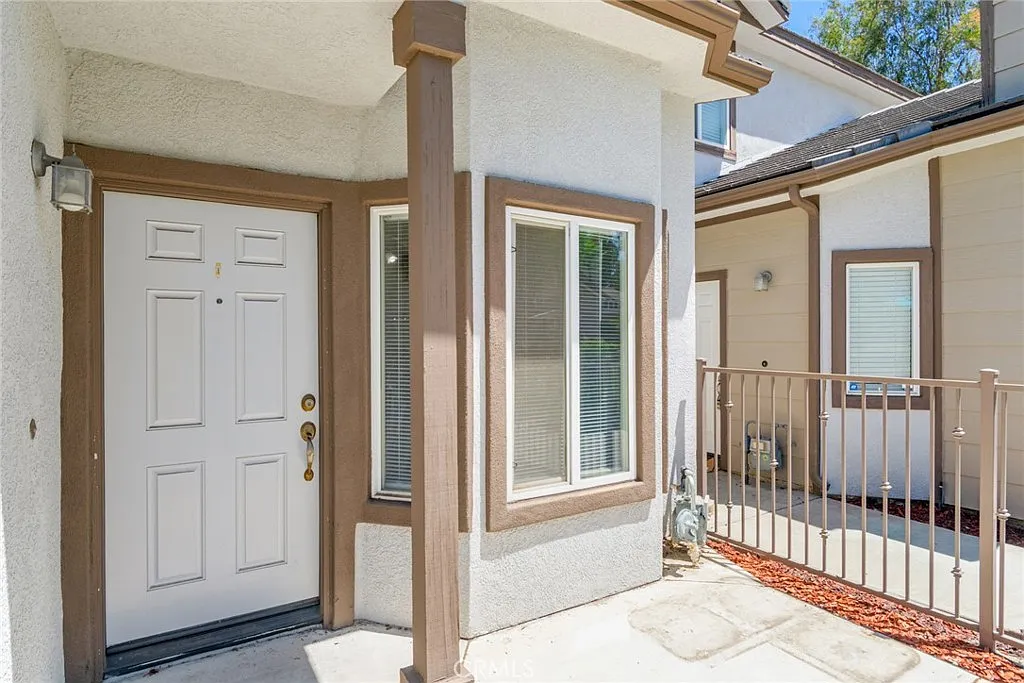 2 bed, 2.5 bath, 1122 sqft, $2,650 — Photo 3