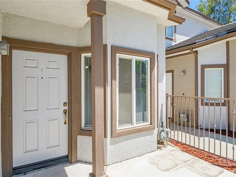 1555 Orange Ave #404 — Photo 3
