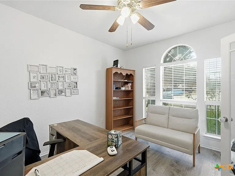1410 Katie Lynch Dr — Photo 3