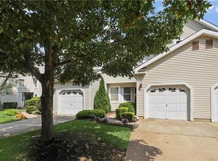 32 Treat Ln, East Brunswick, NJ 08816