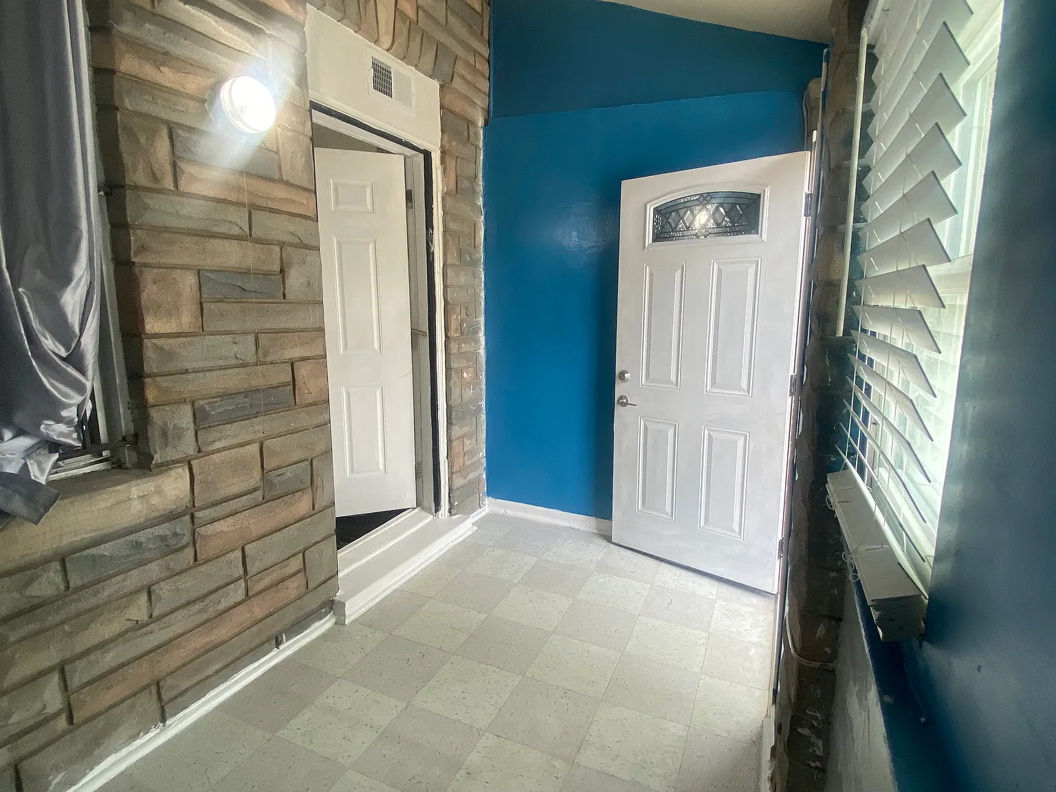 2 bed, $2,500 — Photo 2