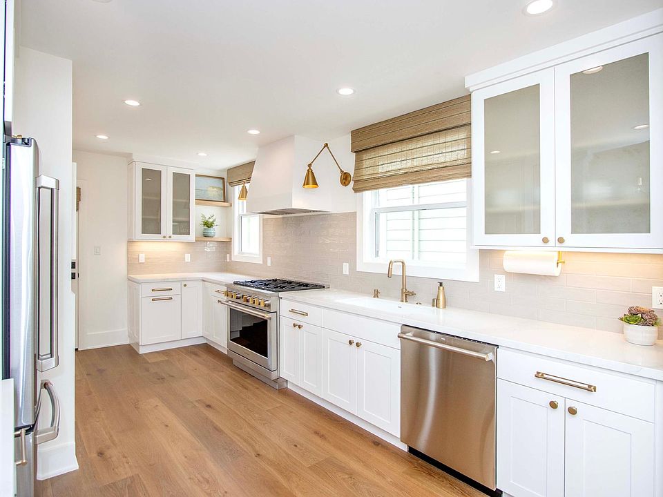 1st image of 2039 Greenwich St