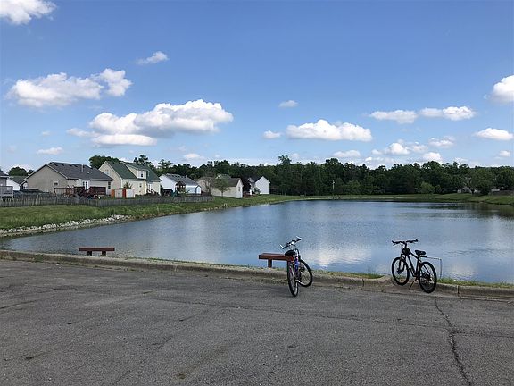 3rd image of 410 Dogwood Run