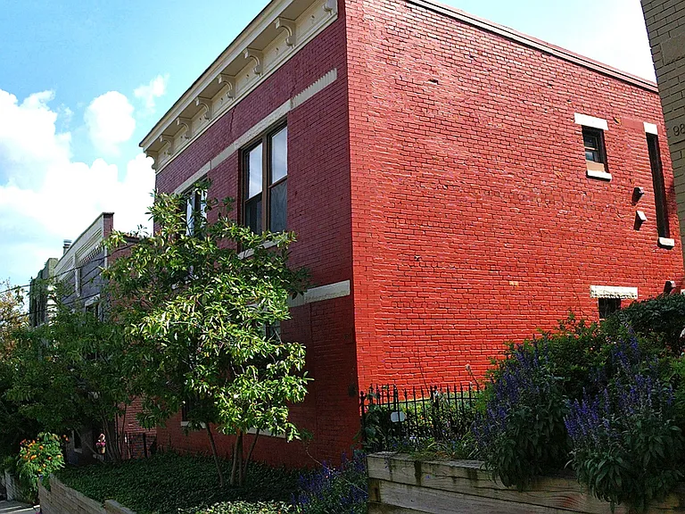 Paradrome Condos