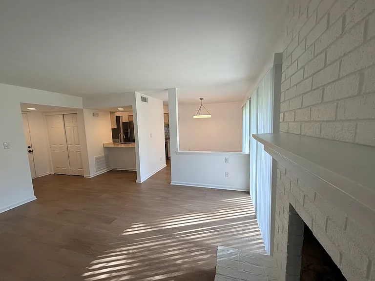 11048 Cedar View Rd — Photo 5