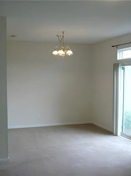 3 bed, 2.5 bath, 1928 sqft, $1,800 — Photo 3
