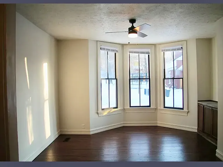 628 New York St — Photo 2