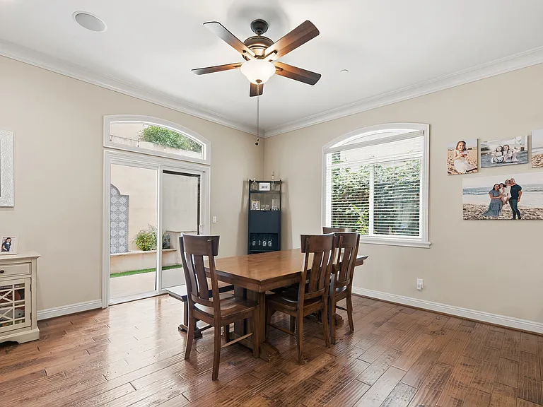1718 Harriman Ln #B — Photo 12