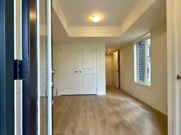 22 Emmas Way, Whitby, ON L1R 0S7