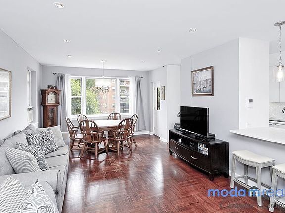 2nd image of 3850 Hudson Manor Ter APT 2GE