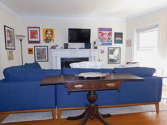 3rd image of 535 Hinman Ave #2