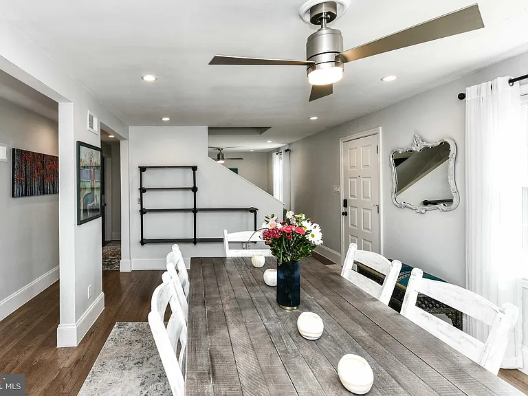 7308 Poplar Ct — Photo 3