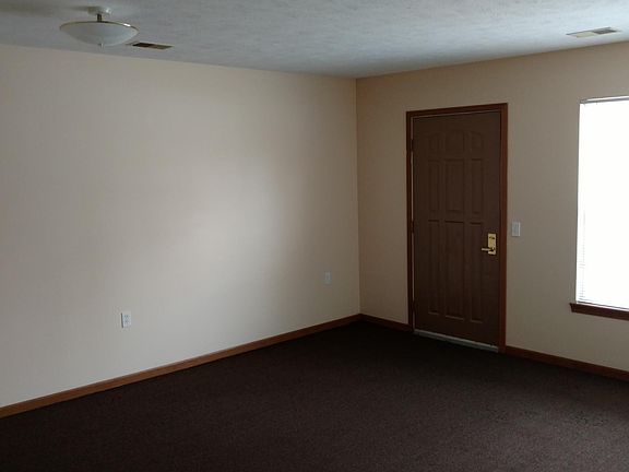 4th image of 225 Harbors Lake Dr
