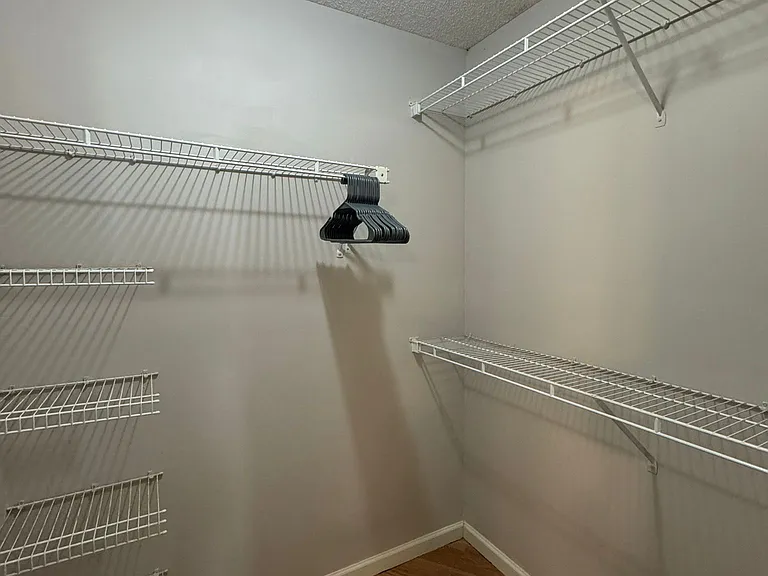 5746 Eagleston Dr — Photo 37