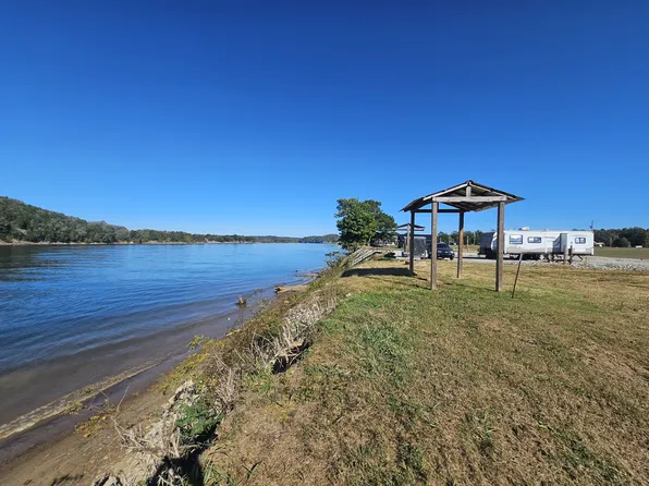 591 River Front Dr Lot 81-A/B, Clifton, TN 38425