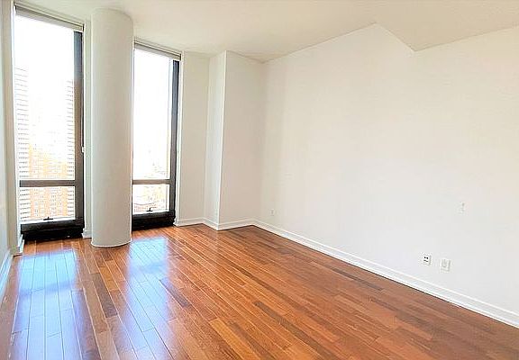 3rd image of 101 Warren St APT 2130