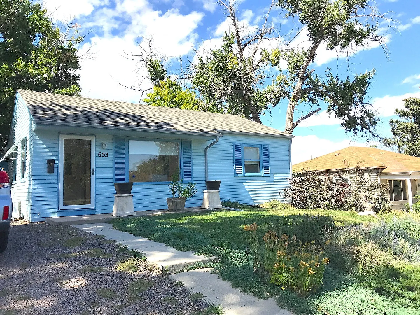 Completely Updated and Charming 3 Bedroom Home w/ Large Yard and Outside Shed/Den — Photo 2