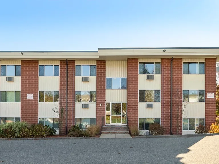 74 Beach St #1-6 — Photo 2