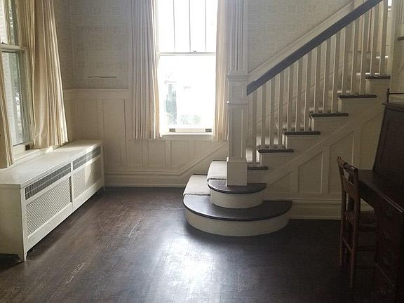4th image of 234 Virginia Ave