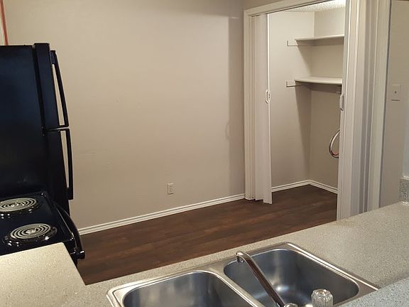 2nd image of 6117 Oakway Ln APT 406