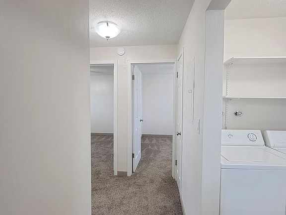 4th image of 1817 W Cartmell St #209