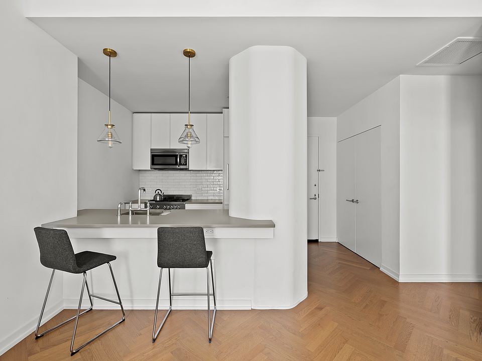 1st image of 184 Kent Ave APT A206