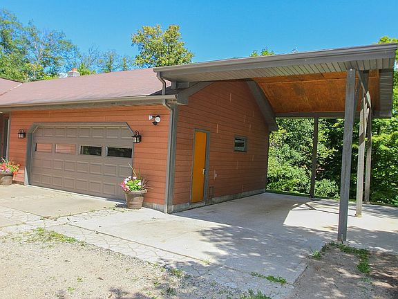 2nd image of 36279 Cavanaugh Rd