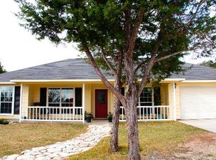 639 Old Bear Creek Rd, New Braunfels, TX 78132