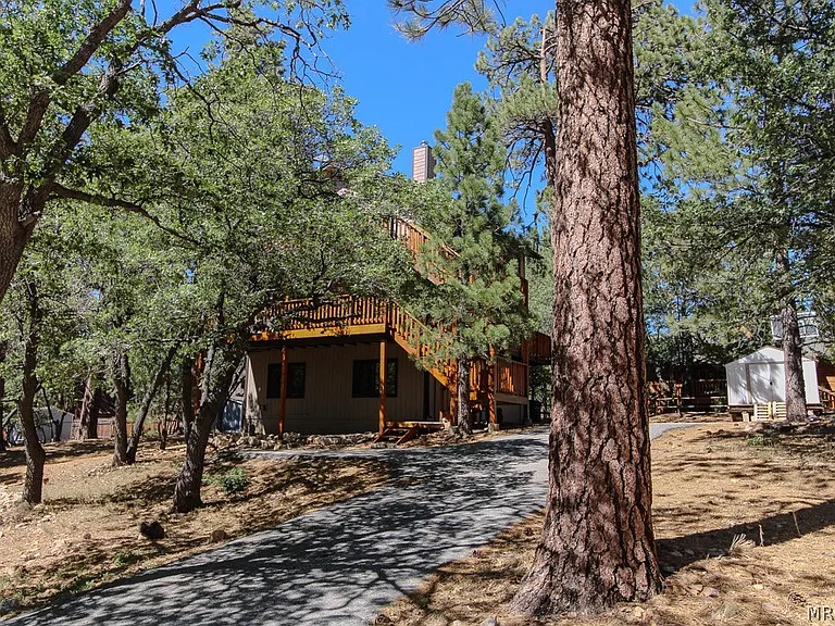 1772 Columbine Dr — Photo 33