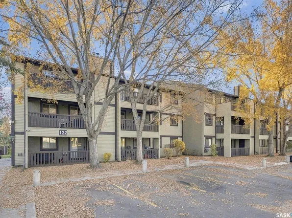 122 Edinburgh Place #120, Saskatoon, SK S7H 5J7